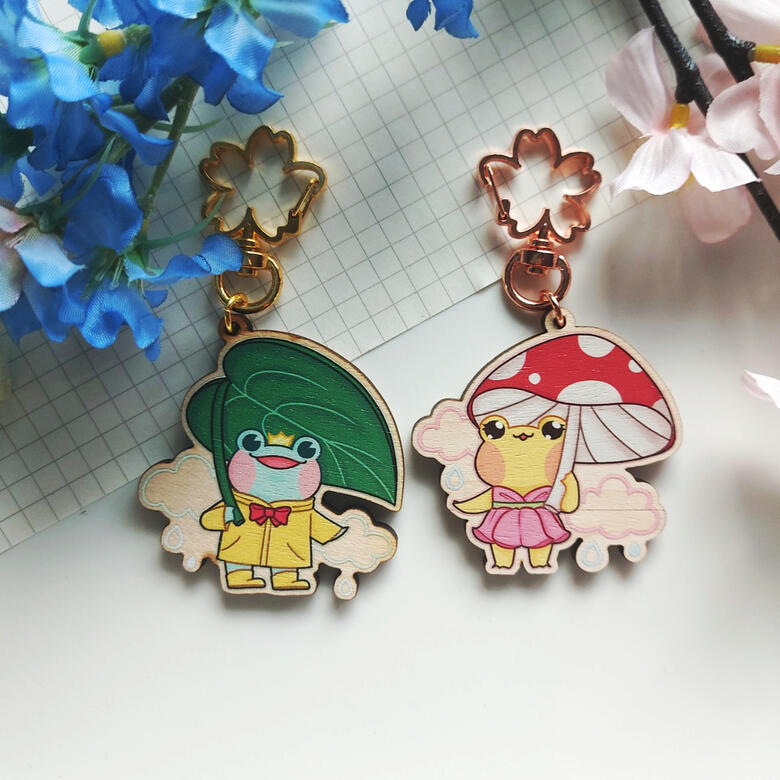 Cute Frogs With Umbrella Charms